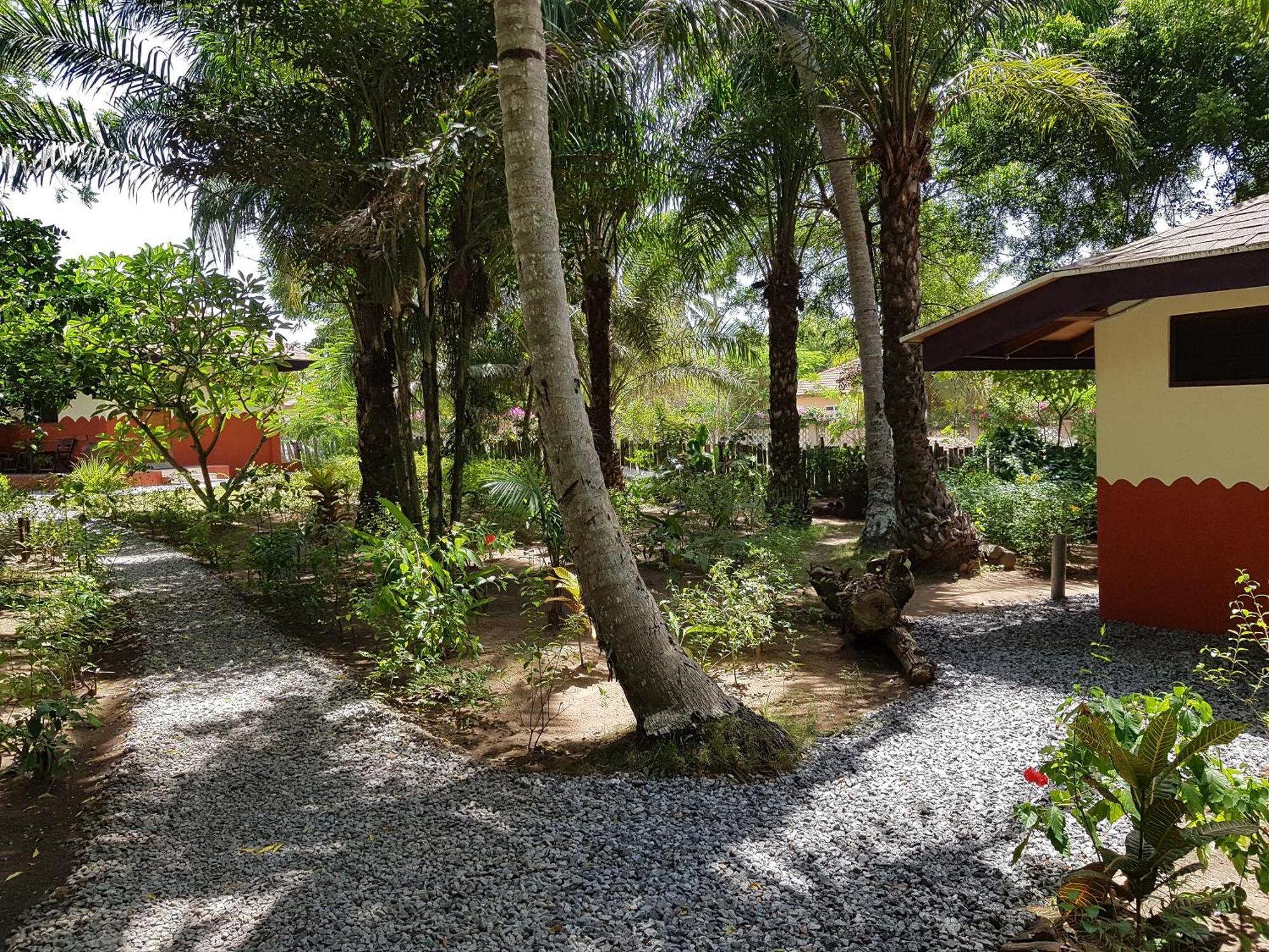 Ko-Sa Beach Resort Ltd Ampeni Bagian luar foto
